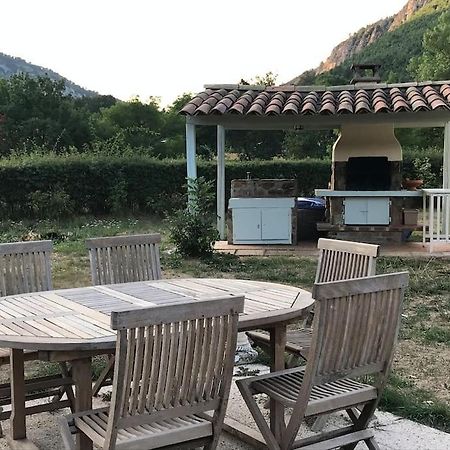 La Maison Des Pins Saint-Julien-du-Verdon Kültér fotó